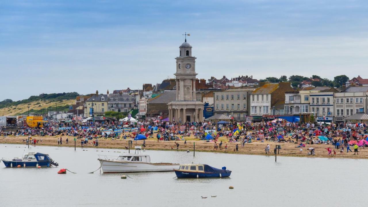 Haven Retreat At Hillrise Apartment Herne Bay Bagian luar foto